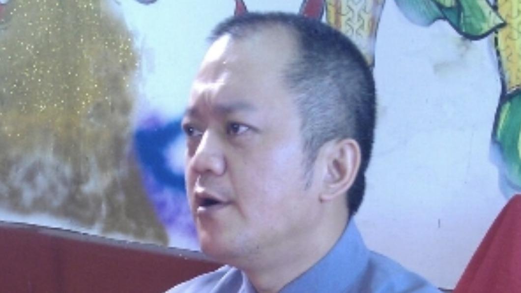 《大尾鱸鰻》角頭老大的演員朱九。(圖/翻攝自朱九臉書)