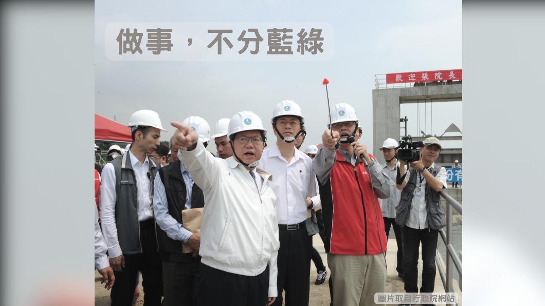 張善政與鄭文燦一同關心105年石門水庫工程案。(圖/翻攝自張善政臉書)