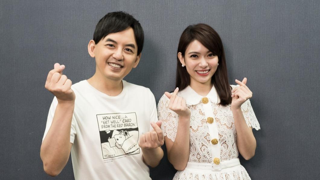 黃子佼接受主播劉宸希訪問,自曝喝母乳拚回春。(圖/鏡新聞提供)