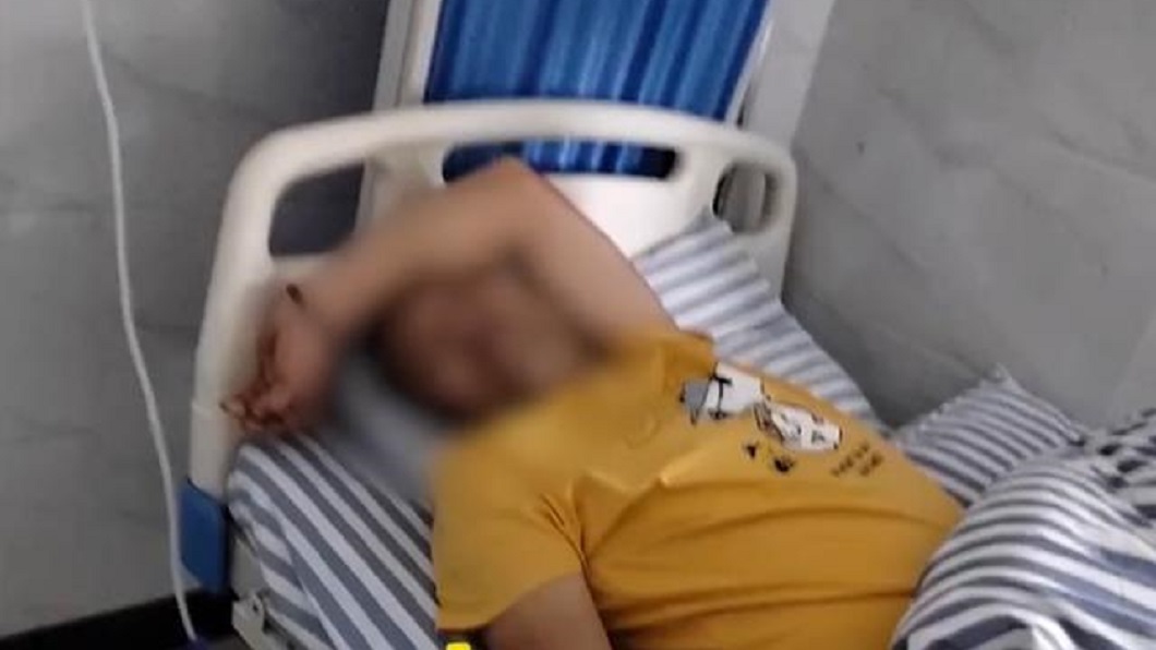 最後男子還是被送到醫院洗胃。(圖/翻攝自搜狐新聞)