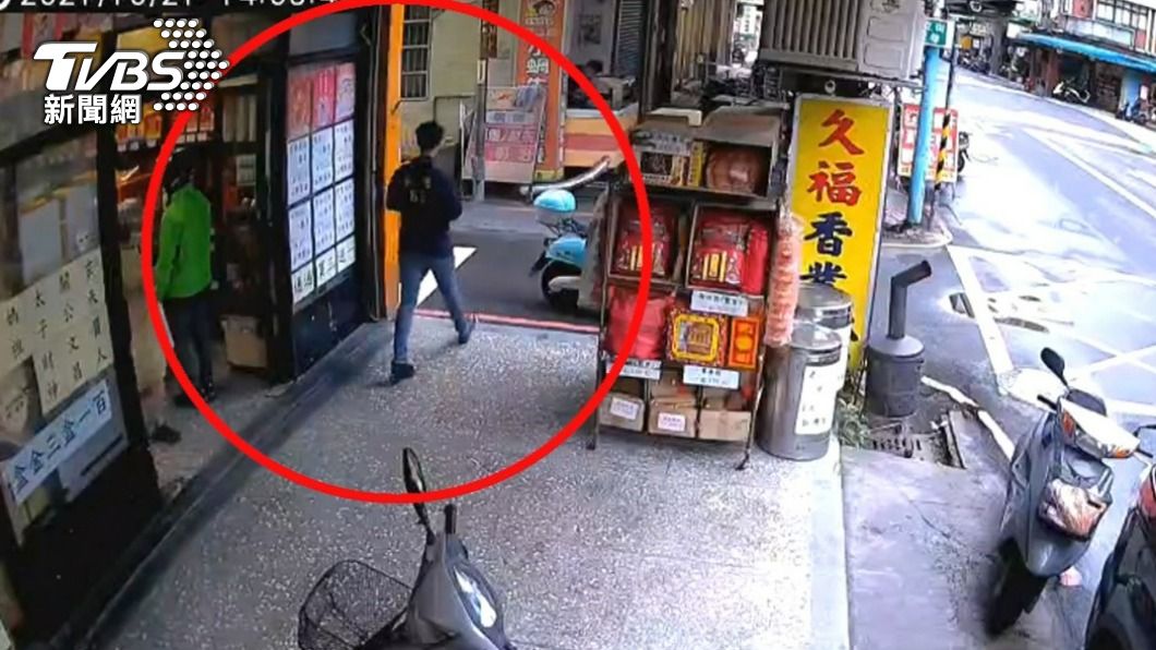 22刀弒養母「搶錢買春」!她遭刺穿倒血泊 新北男逃死定讞