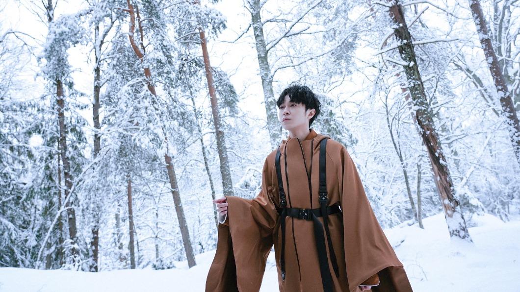 吳青峰零下20度拍MV「險失去雙腿」 自嘲:穿天然雪靴