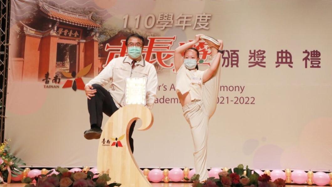 黃偉哲的博命演出收穫許多好評。(圖/台南市政府提供)