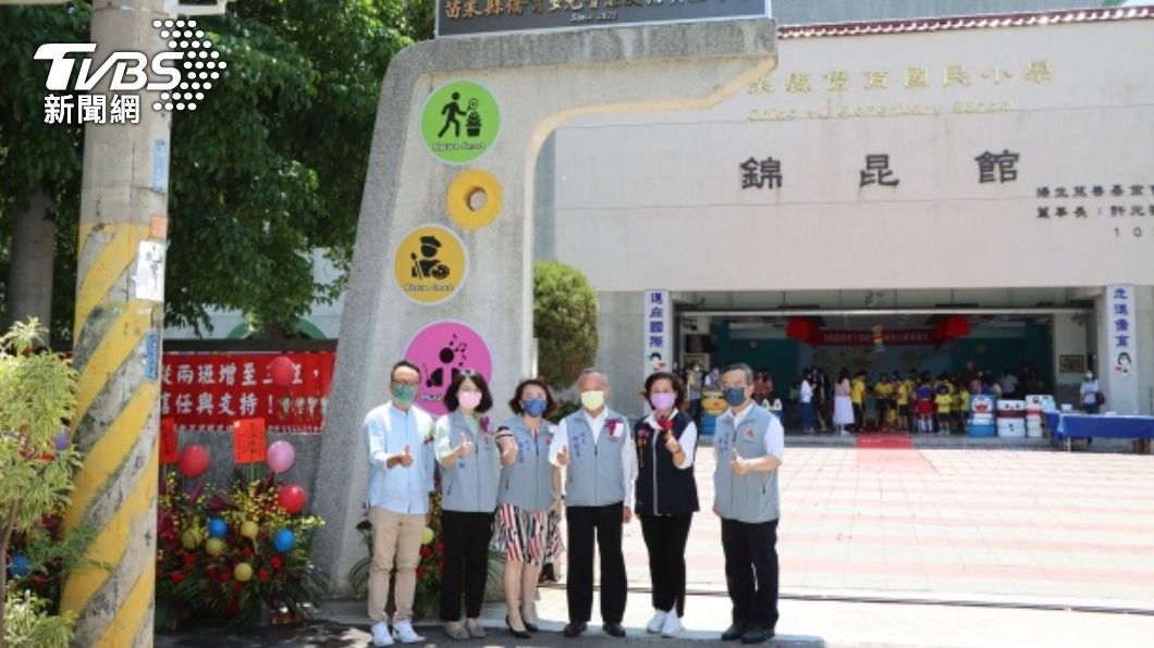 苗縣僑育國小轉型揭牌 發展多元智能及客英雙語