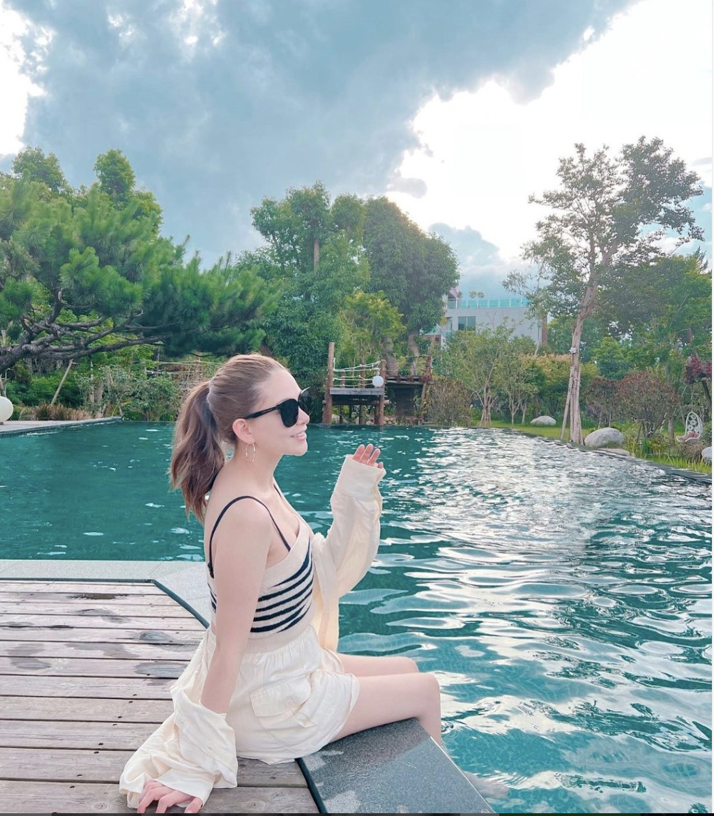 昆凌曬出美照吸引萬人按讚。(圖/翻攝自@hannah_quinlivan IG)