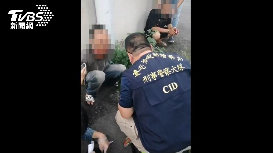 警方搗破擄鴿集團,逮捕8名成員。(圖/TVBS)