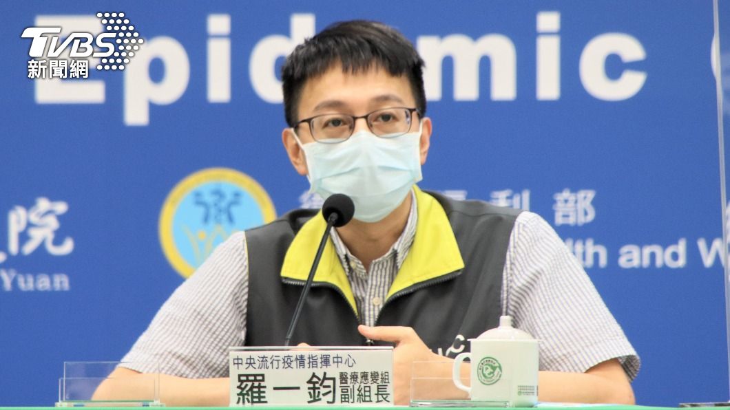 陳時中表示自己沒有累死三軍，但有累壞（羅）一鈞。（圖／指揮中心提供）