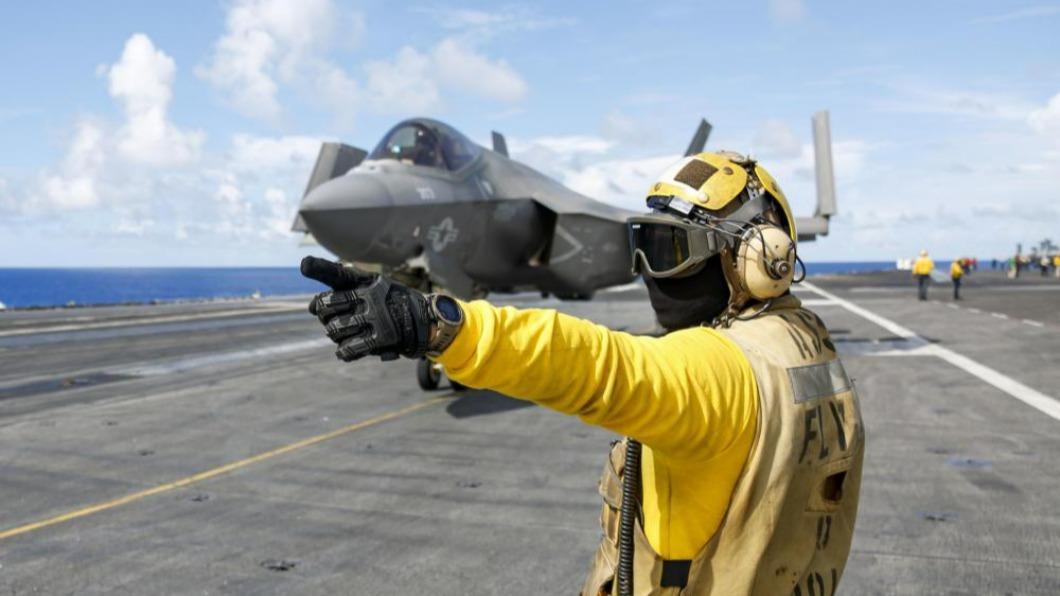 停靠林肯號甲板的F-35C戰機。(圖/翻攝自美國海軍)