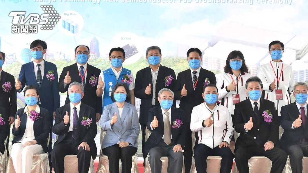 同台侯友宜互動冷！　蔡英文致詞喊「正面回應人民需求」