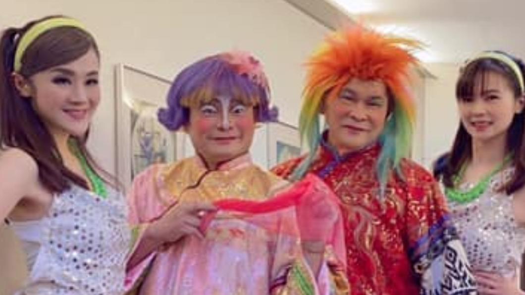 許效舜（左二）、澎恰恰（右二）是知心好友，相挺對方走過不少風波。（圖／TVBS資料畫面）