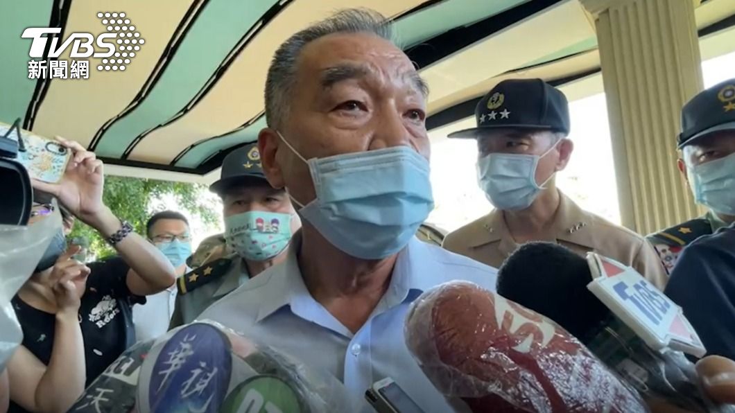 邱國正抵醫院探視 駁海軍知情不報:不然我怎會知道?