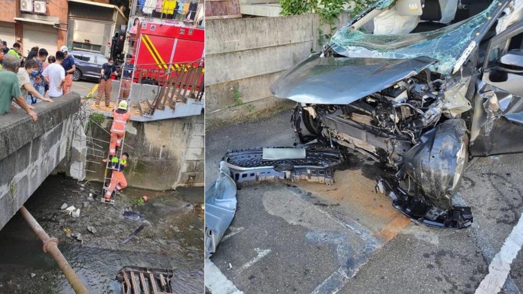 整輛車吊起後可看到車頭與右側面目全非。(圖/翻攝自爆料公社)