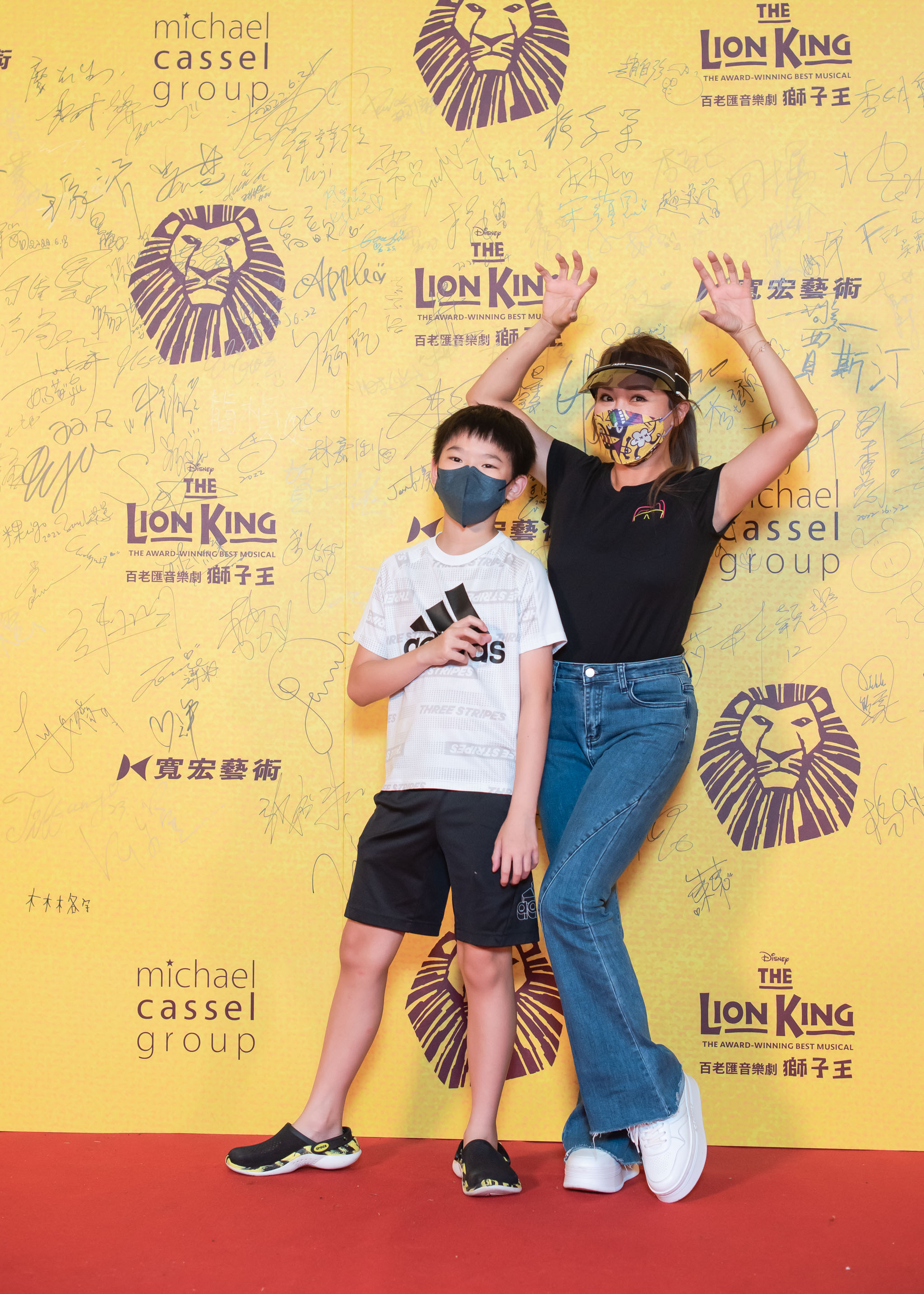 李佩甄對於小禎的身材讚不絕口。（圖／寬宏藝術提供）