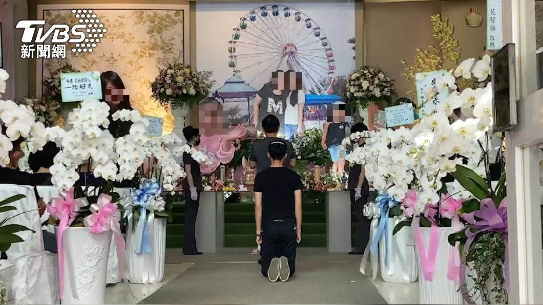 輪胎行8死告別式 屋主長子悼妻:來生再當我老婆 憶母:媽我好想妳