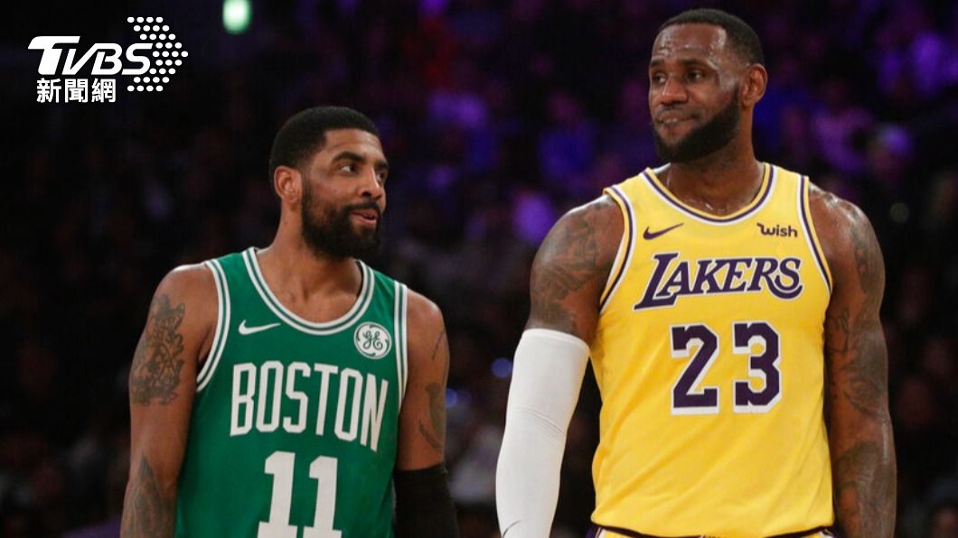 厄文(Kyrie Irving)與詹姆斯(LeBron James)在場下仍維持好交情,也增添再度合體的可能。(圖/達志影像美聯社)