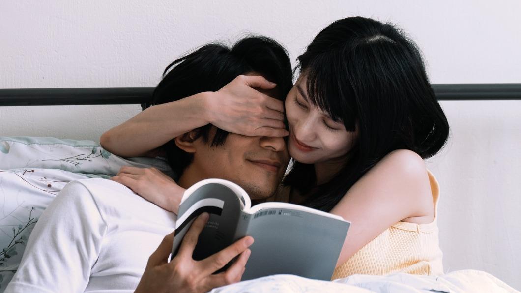 姚淳耀和連俞涵擔任MV男女主角。（圖／亞神音樂提供）