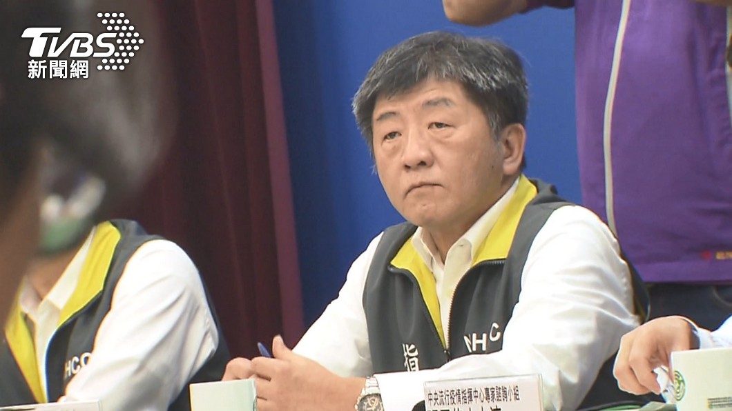 柯文哲批,陳時中在指揮官任內喊出「我負責」,就是不用負責。(圖/TVBS)