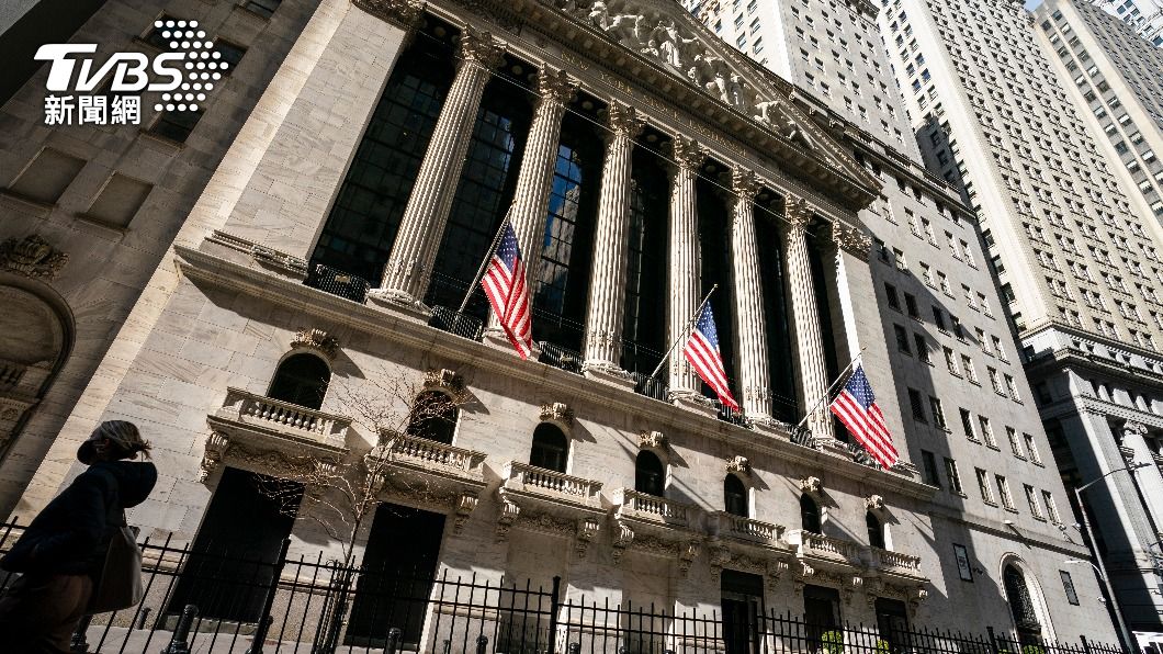 摩根大通總裁指出銀行業正面臨「非常、非常有挑戰性的環境」。(圖/達志影像美聯社)