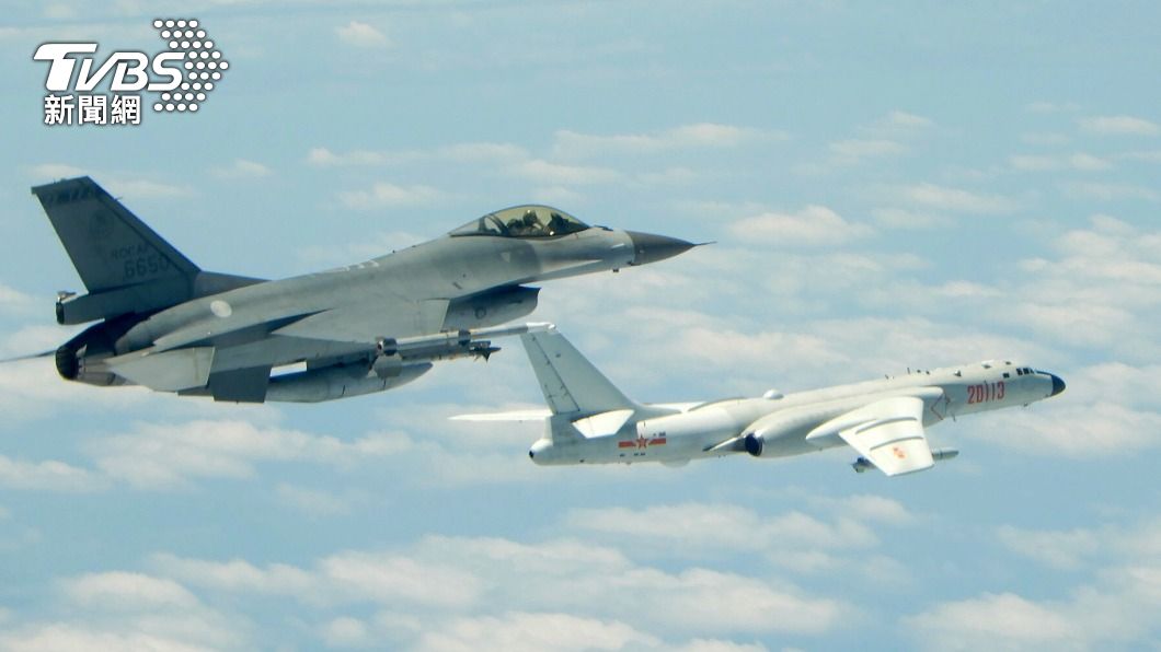 共機近年來多次侵擾我國防空識別區,空軍出動攔截。(圖/達志影像美聯社)