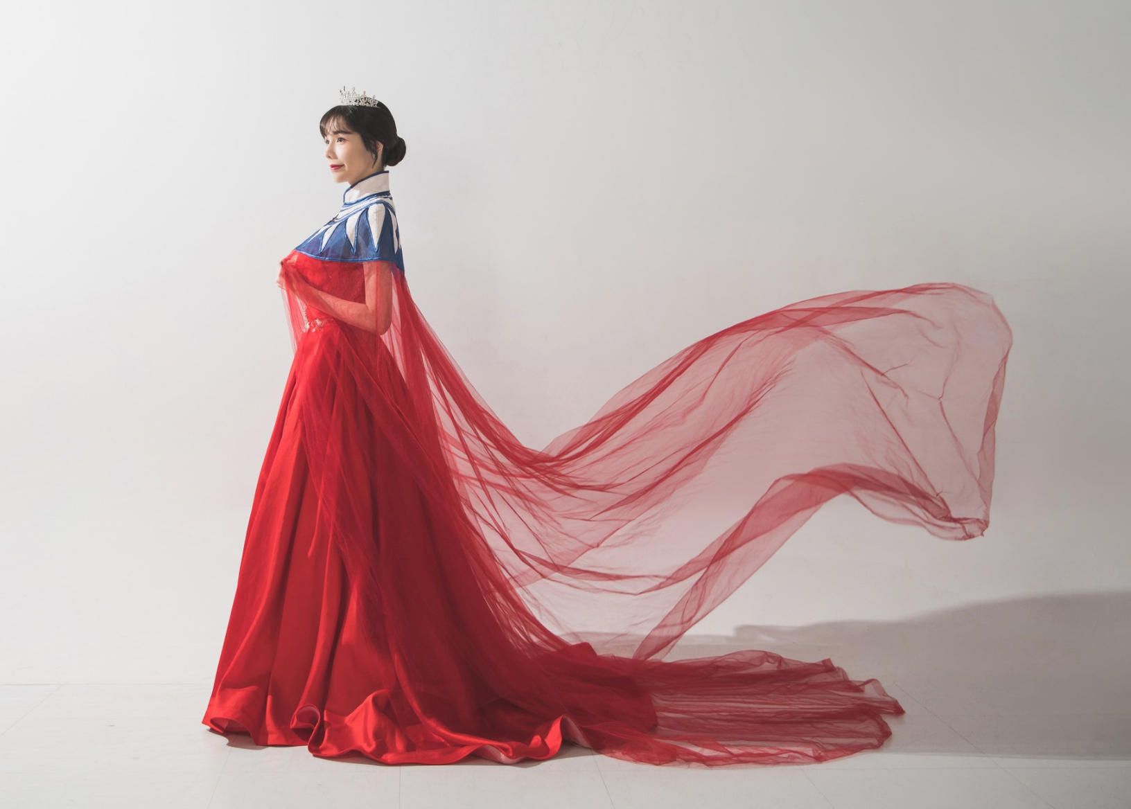 愛里在總決賽時，發揮創意與理念，將國旗完美融入到服裝上。（圖／翻攝自愛里臉書）