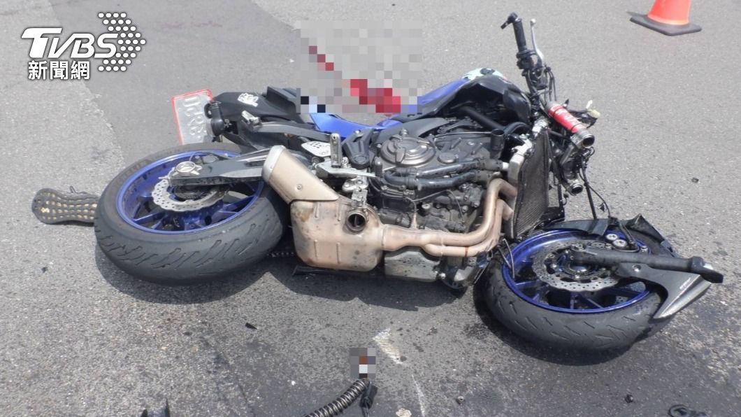 台中重機、大貨車碰撞 23歲騎士「頭部傷重」送醫不治