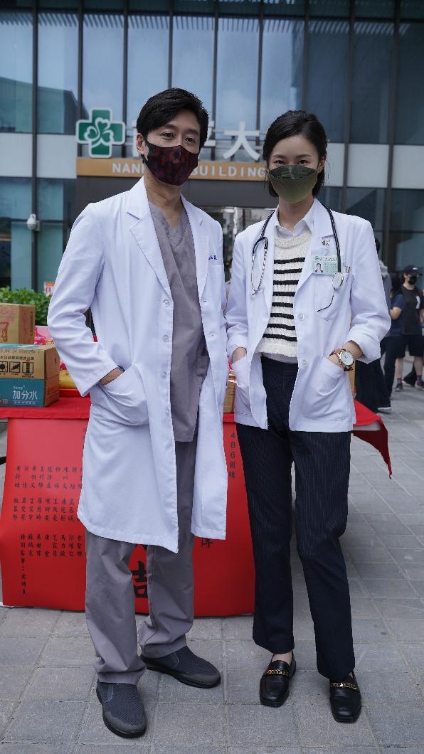 《和平歸來》男女主角 柯宇綸(左)鍾瑶(右)。(圖/《和平歸來》劇組提供)