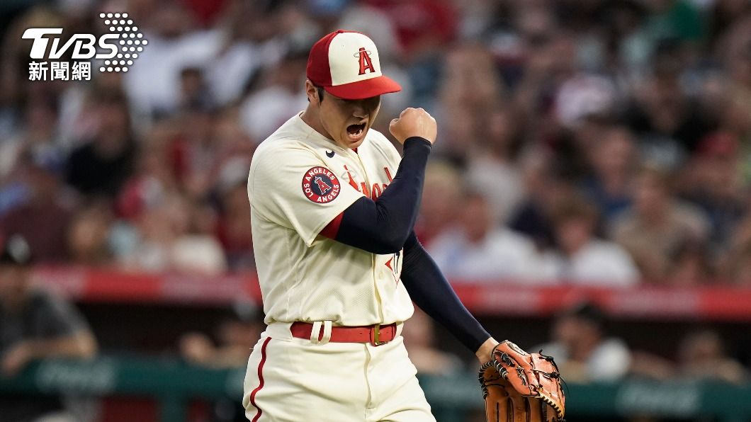 日籍二刀流球星大谷翔平,4局上解決失分危機相當振奮。(圖/達志影像美聯社)