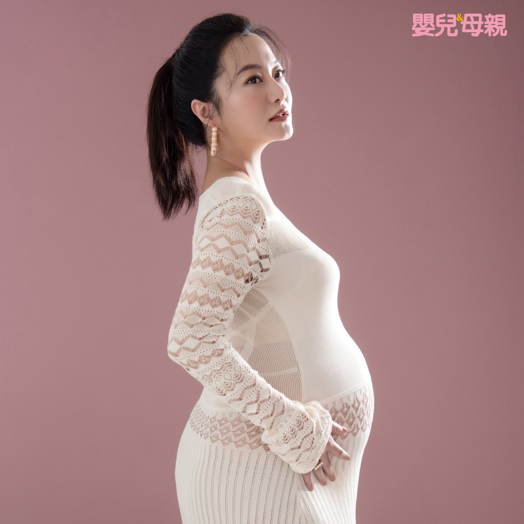 趙小僑迎接寶寶倒數計時。（圖／嬰兒與母親雜誌提供）