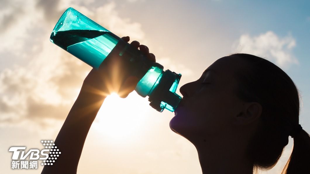 許多人喝水時為了保溫，會購買電熱水瓶。（示意圖／shutterstock達志影像）