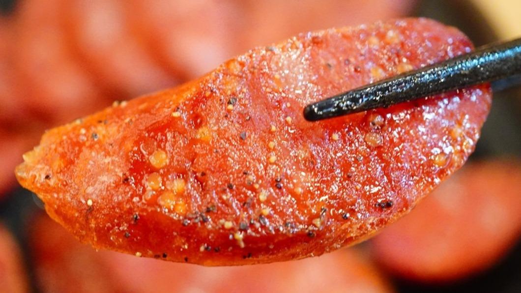 饕客首推飛魚卵香腸。(圖/ hy321250財經資料 提供)