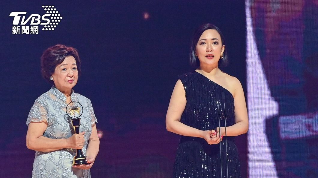 邱晨遺孀楊麗琴、女兒邱安晨。(圖/台視提供)