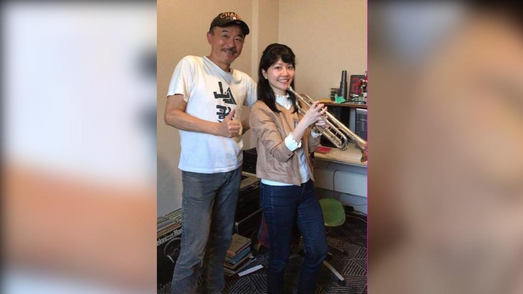 黃連煜金曲奪4獎 高嘉瑜曬合照喊:若需要女歌手、我一直都在