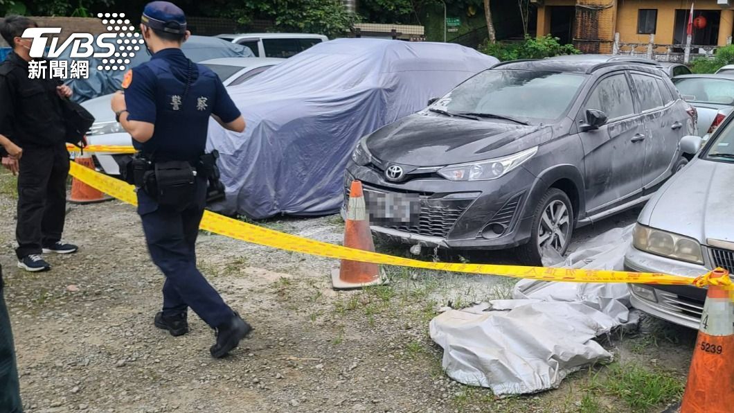道宮停車場突失火!小轎車「詭異起火點」 疑遭人縱火