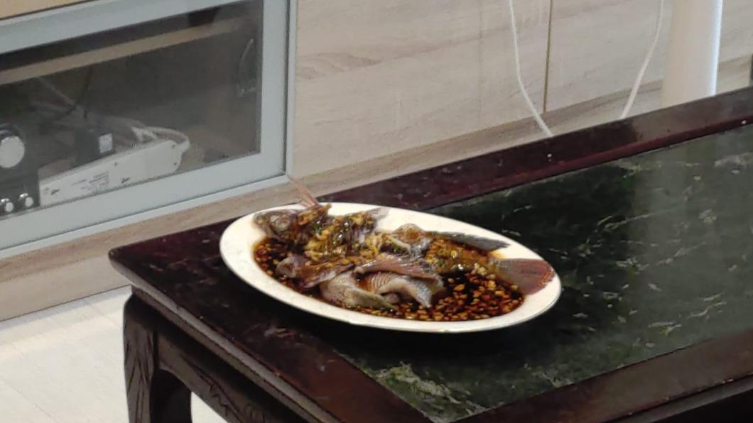 一道菜各自表述!端「西湖醋魚」被嗆中共同路人 他怒回擊