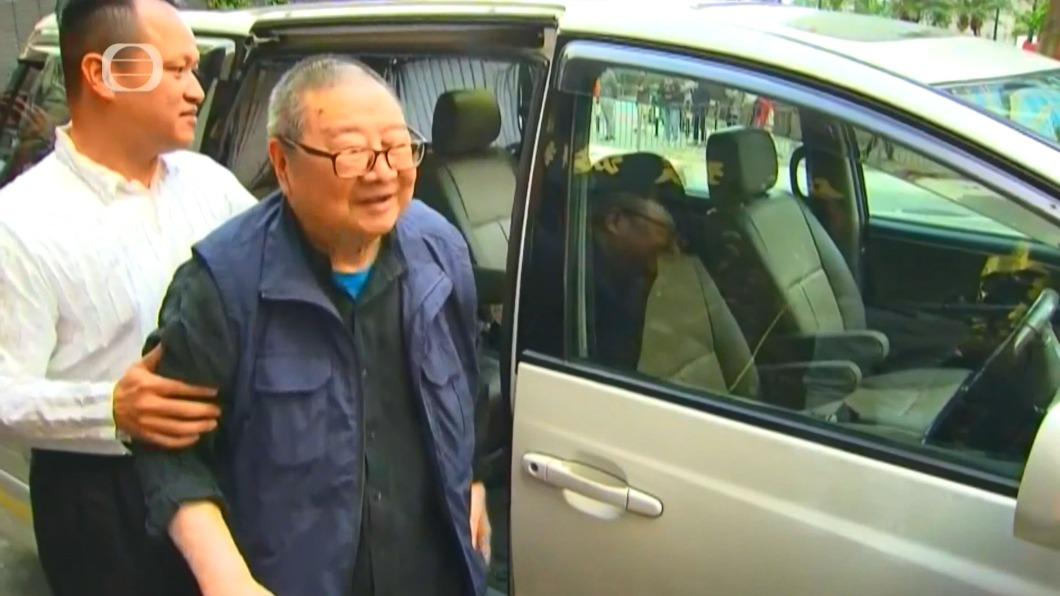 港「四大才子」倪匡逝世！不信一國兩制　一代玉女都讚他