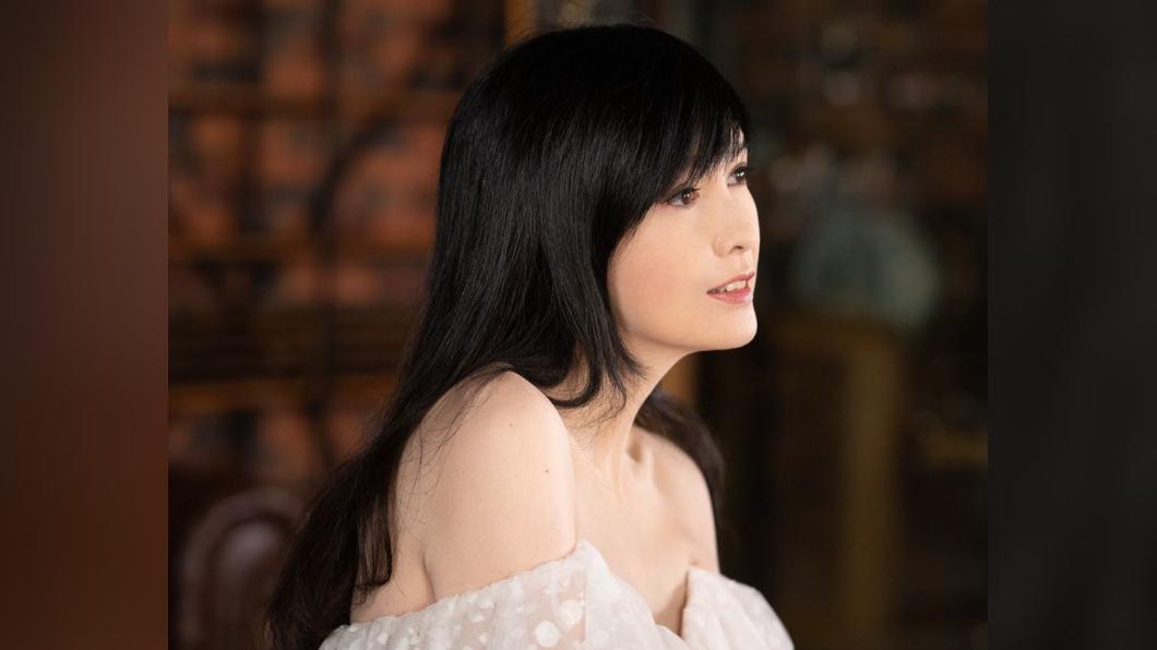 香港一代玉女周慧敏。(圖/翻攝自vivianchowwaiman IG)