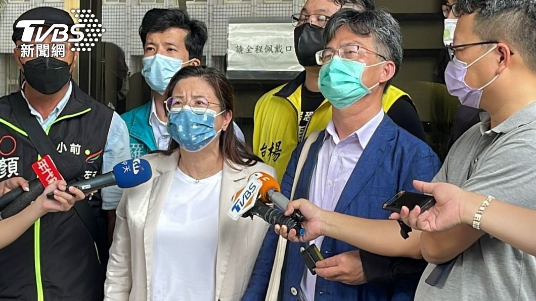 蘇偉碩妻子痛批言論自由被壓榨。(圖/TVBS)