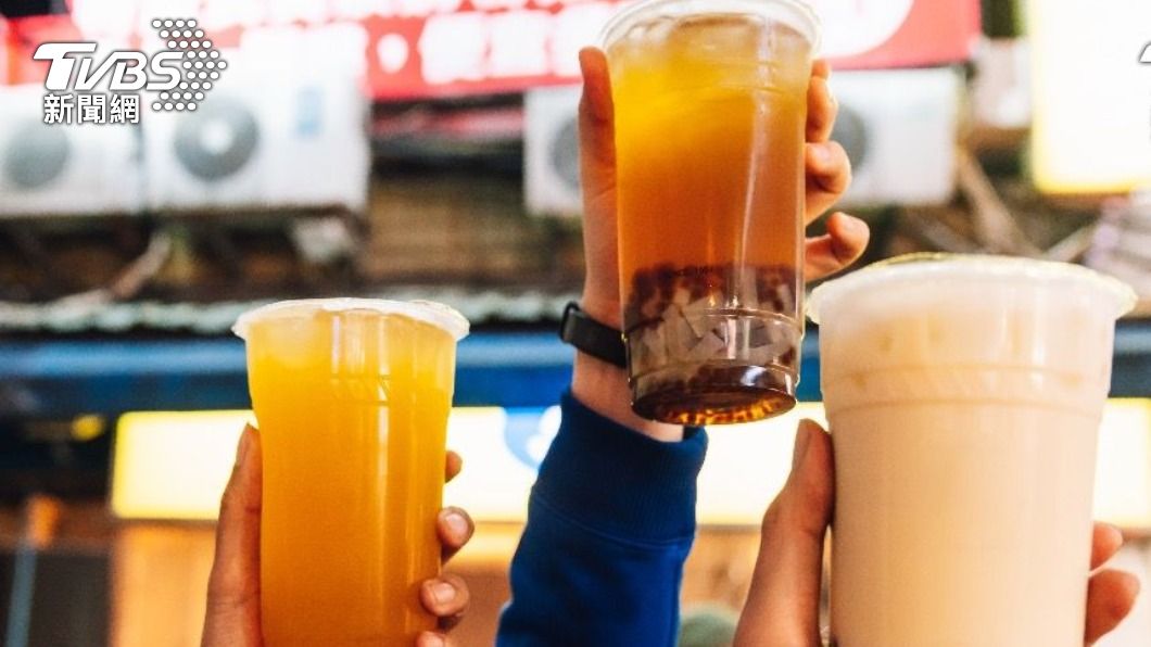 夏天許多人皆會來上一杯手搖飲。(示意圖/shutterstock達志影像)