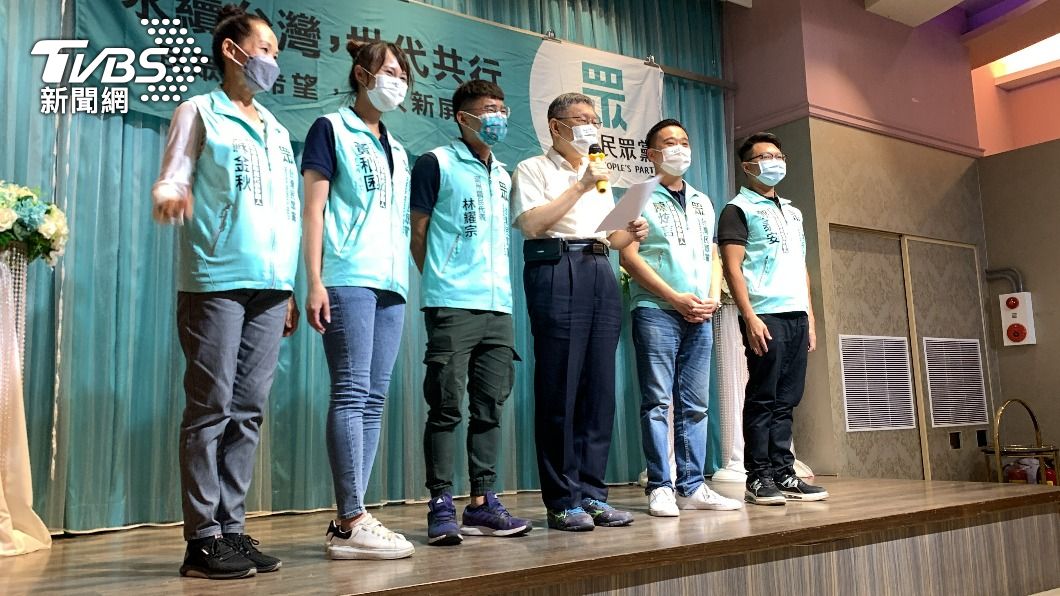 柯文哲到屏東為自家人站台。(圖/TVBS)