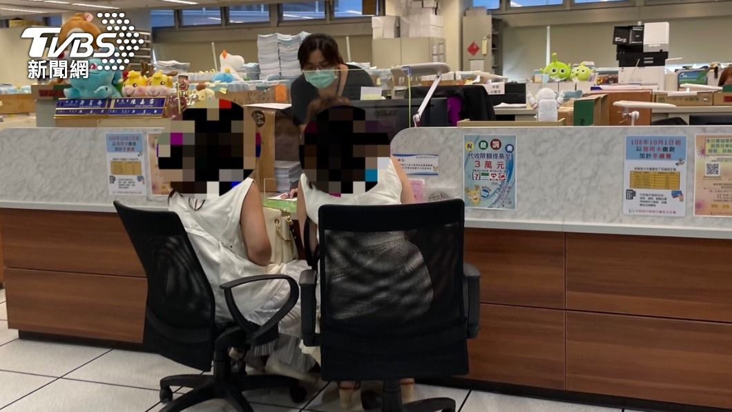 酒駕又毒駕遭罰9萬!母幫兒還信用卡刷不過 秒掏現金全繳了