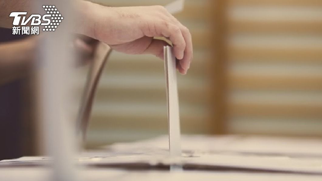2名里長候選人以每張500元買票。（示意圖／shutterstock達志影像）