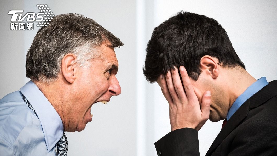 網友對老闆只用「嘿」,惹得對方不滿。(示意圖/shutterstock達志影像)