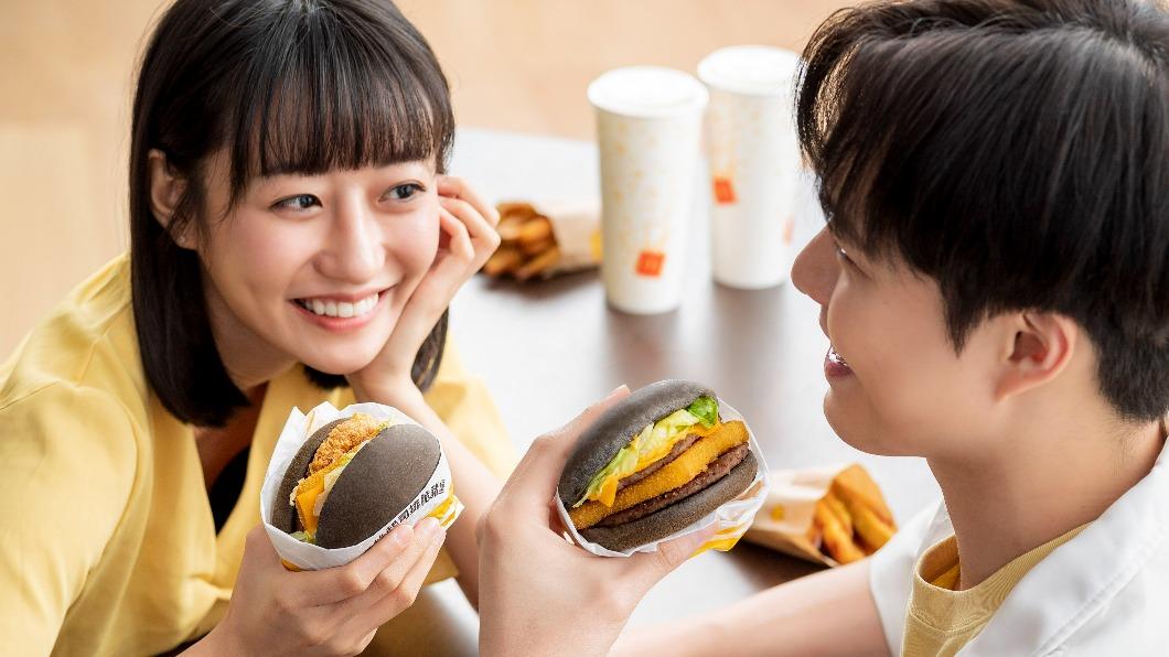 起司控凍未條了!麥當勞「整塊起司排」夾進雙牛脆豬堡