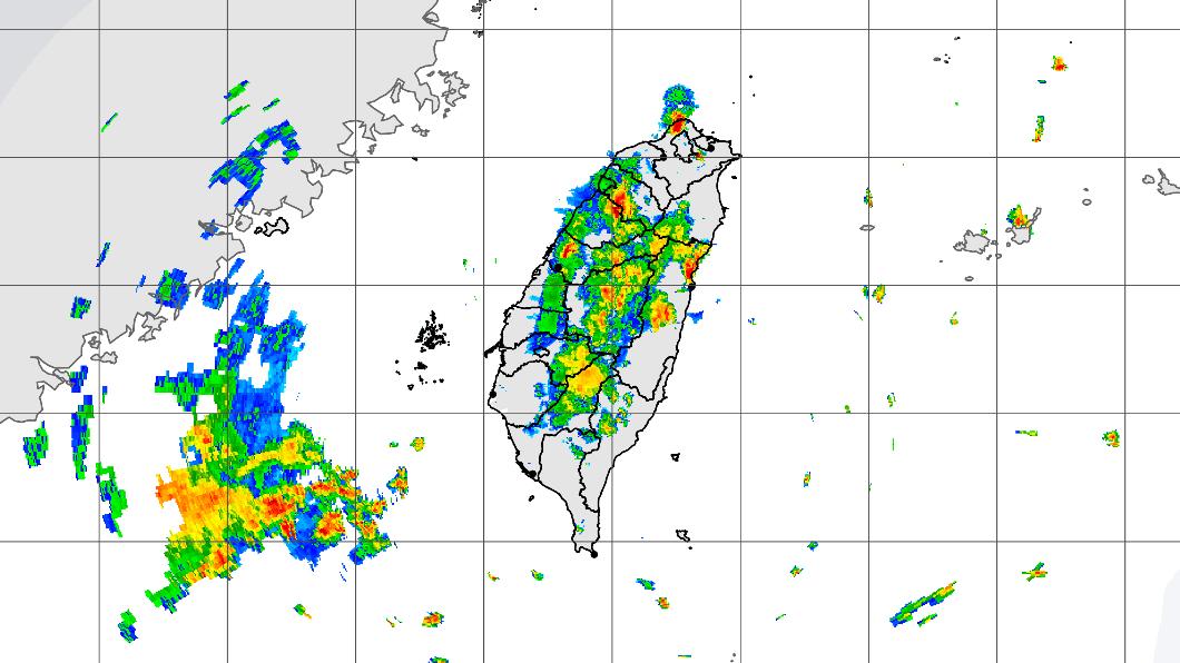 7月6日下午4點40分,最新雷達回波圖。(圖/氣象局提供)