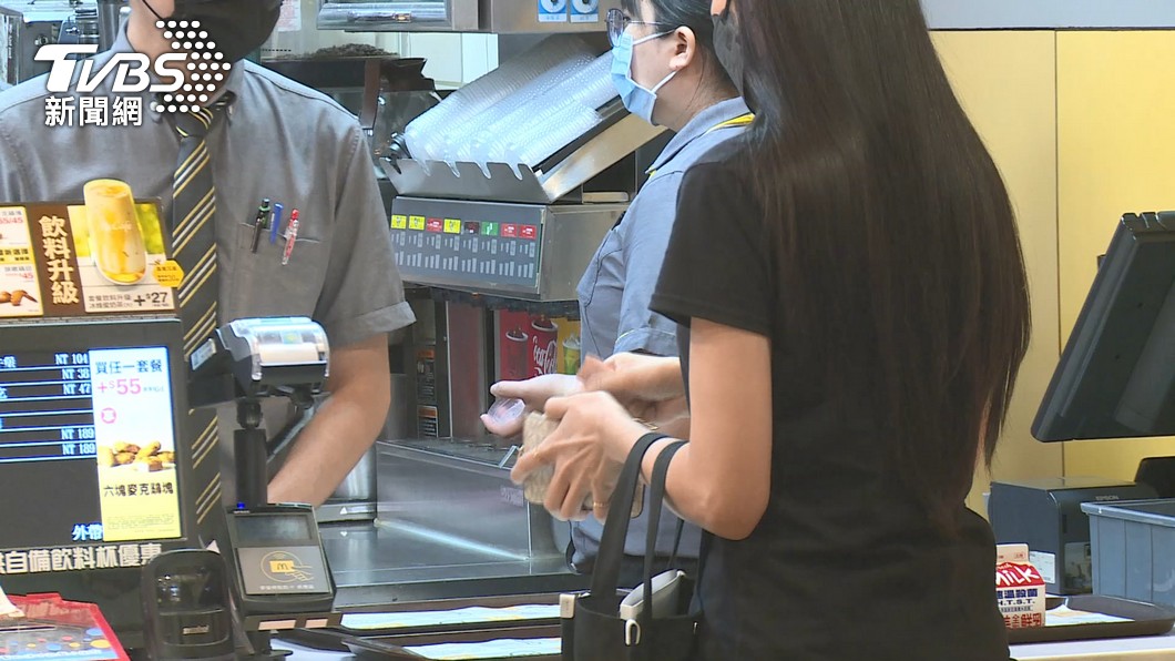 麥當勞有規定禁帶外食。（非當事人，示意圖／TVBS）
