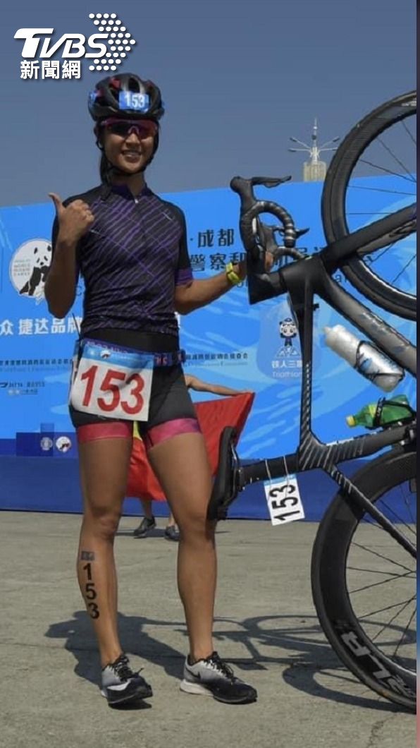金髮女警謝伯韶，五度代表台灣警消參賽，號稱鐵人天后。圖／當事人提供