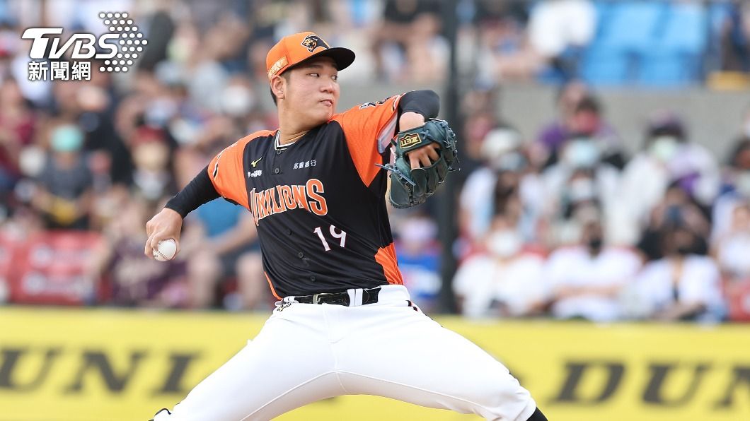 統一獅逆轉擊敗味全龍 古林睿煬奪本季第6勝