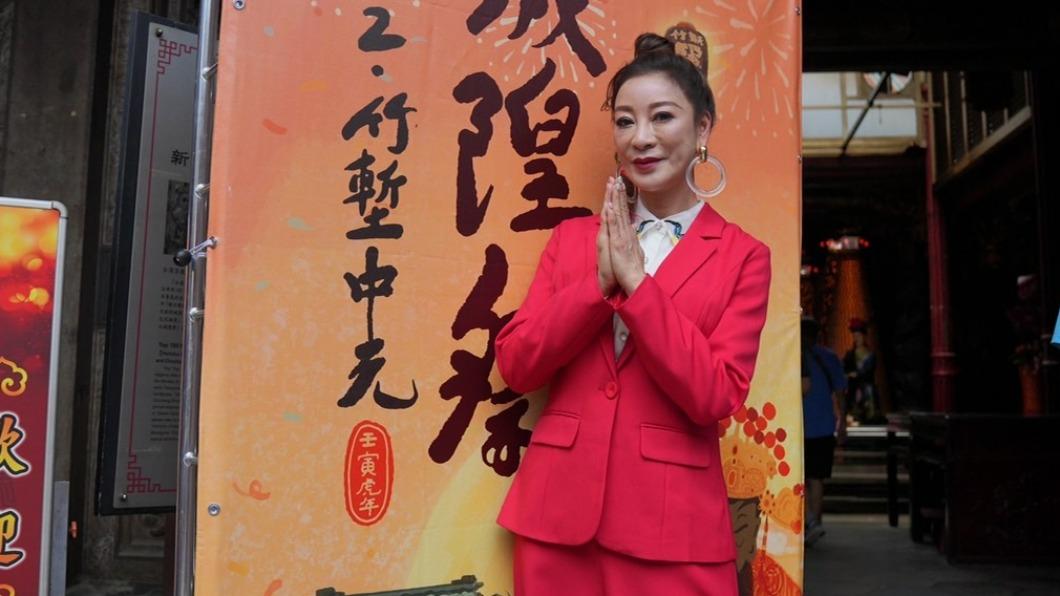 楊繡惠假愛白雲求神明赦罪 許願搶到限量名牌包「髒東西退散」