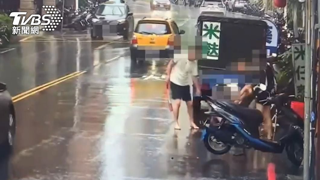 人妻遇詐騙「超派」教唆3煞助陣 少年車手慘遭銬住亂棒圍毆