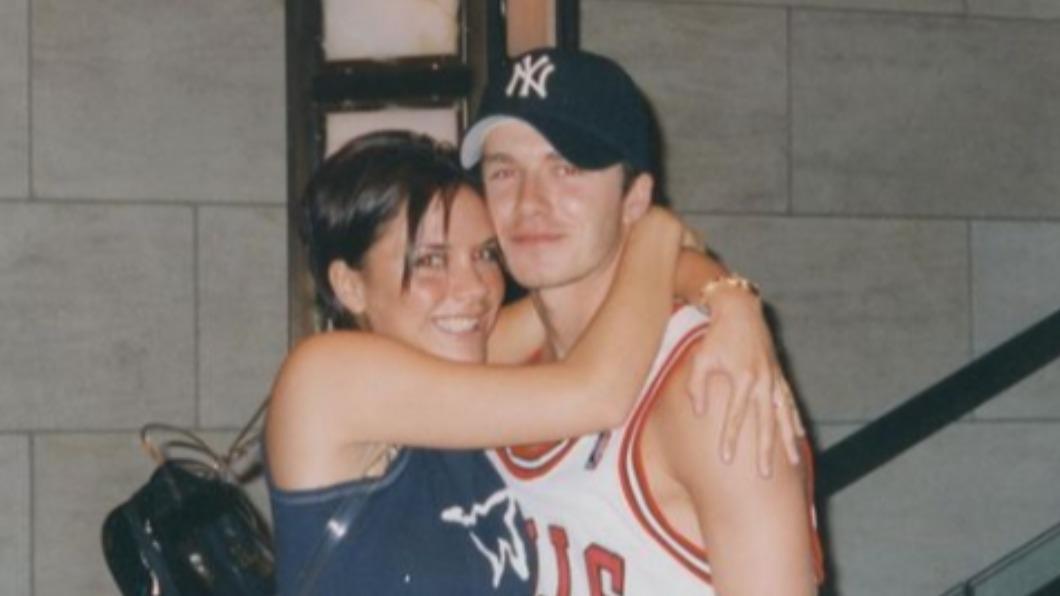 貝克漢與維多利亞於1997年旋風陷入熱戀。(圖/翻攝自victoriabeckham IG)